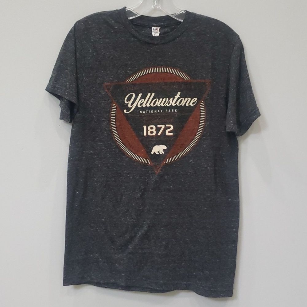 Yellowstone National Park Graphic Tee Shirt Men's small